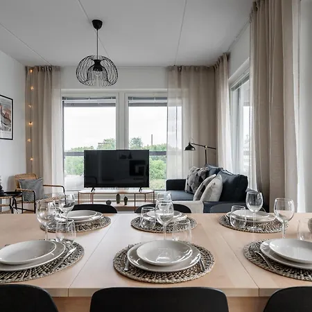 Spacious 2br With Sauna In Historical Amuri Neighborhood Apartmán